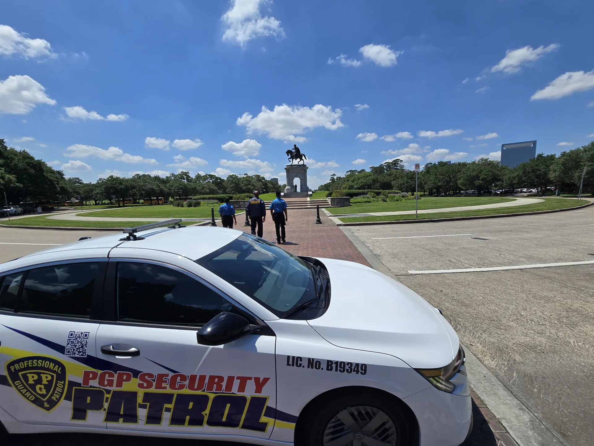 deciding between armed and unarmed guards
